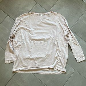 Lululemon Back in Action long sleeve top. Size 8.
